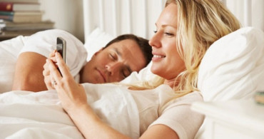 İlişkilere zarar veren telefon alışkanlıkları