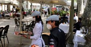 İspanya'da Restoran Sektörü 'Yeni Normal'e Uyum Sağlamaya Çalışıyor