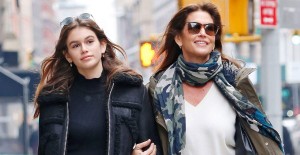 Kaia Gerber Kolunu Kırdı