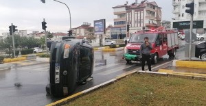 Kaza Yapan Sürücü Kırmızı Işıkta Geçtiğini Kabul Etmedi
