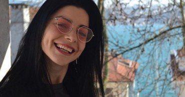 Soluğu Tatilde Alan Merve Boluğur: Güneş Banyosu
