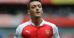 Mesut Özil Avrupa Ligi Kadrosuna Alınmadı