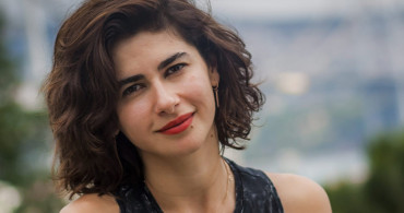Nesrin Cavadzade de Bir Yıllık Yorgunluk Var