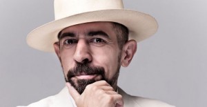 Okan Bayülgen: Kitap Okumak Bazı Kişilerde Çaresizliktir