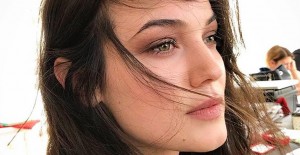 Coronavirüs Nedeniyle Anneannesini Kaybeden Pınar Deniz’den Yeni Paylaşım