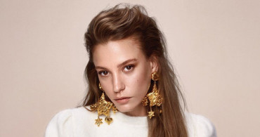 Serenay Sarıkaya Ekranlara Geri Dönüyor