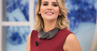 Esra Erol'dan Çıktı Zuhal'e Gitti Şimdi de İşte Benim Stilim Programına Katıldı! Daha Önce Söyledik, Bunun Derdi Evlenmek Falan Değil Diye... Arkadaş Bir Dur Yerinde Artık Yeter!
