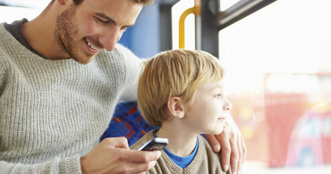 Ebeveynlerin Akıllı Telefonlarına Neden Daha Az Zaman Harcamaları Gerekiyor?