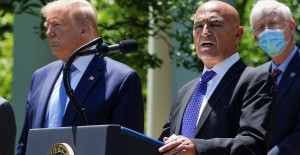 Trump, Aşı Ekibinin Başına Müslüman Doktoru Getirdi