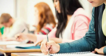 Üniversite öğrencisinin bedeniyle yaptığı ilginç iş