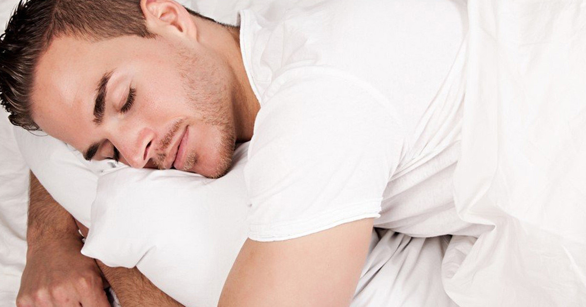 YÜZÜSTÜ UYUMANIN SAĞLIĞA ZARARLARI