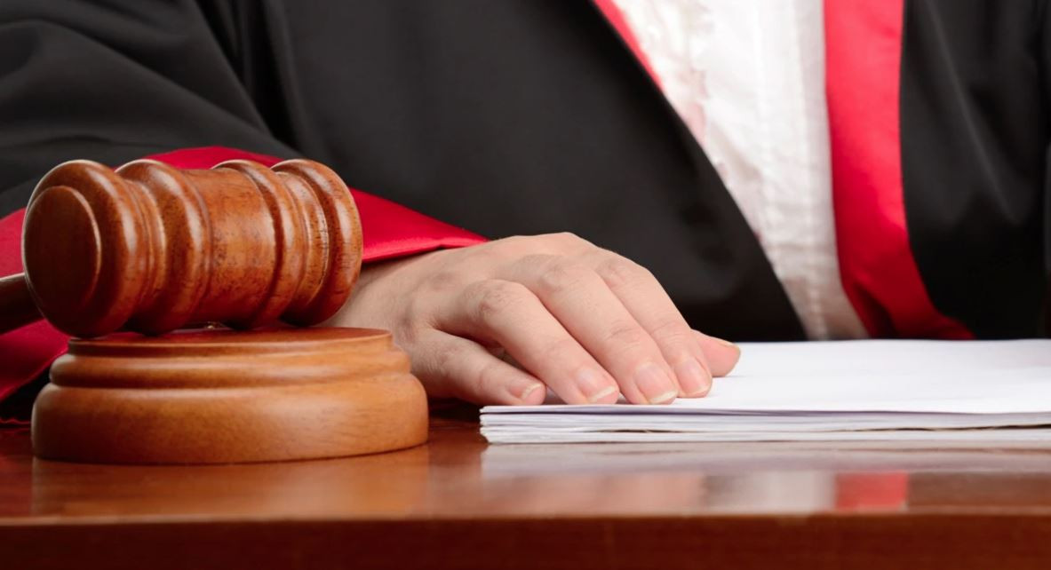 BENİMLE BİRLİKTE OLACAKSIN, YOKSA VİDEOYU İFŞA EDERİM