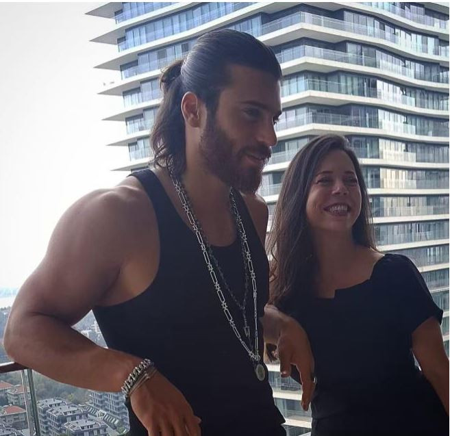 Can Yaman ve annesi