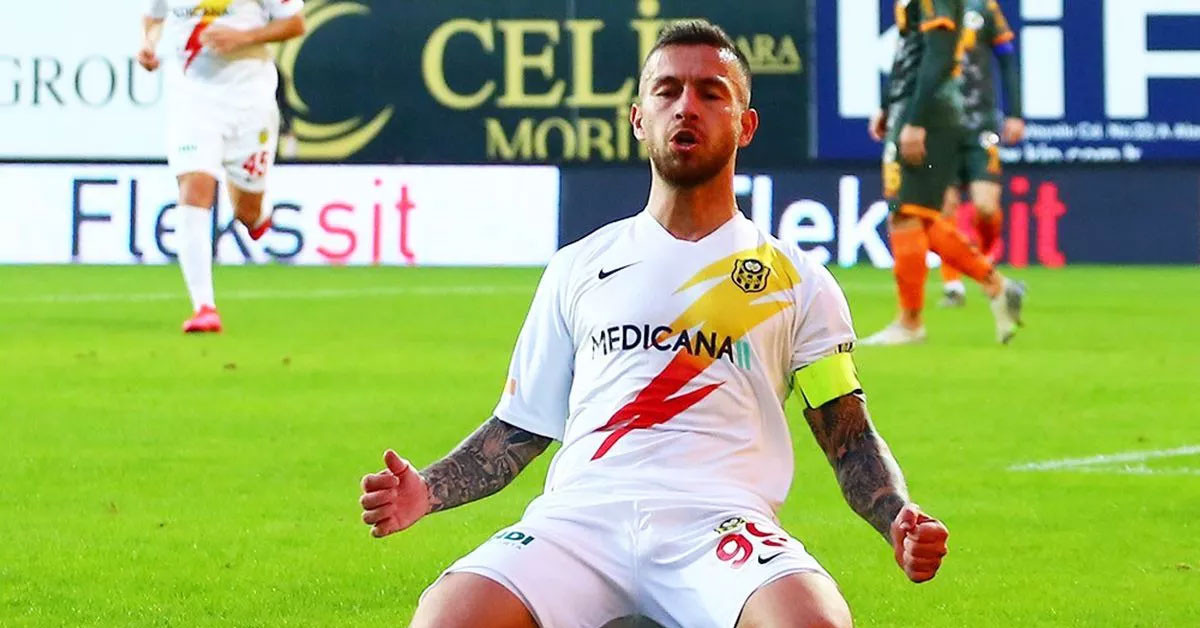 Yeni takımı büyük ses getirdi