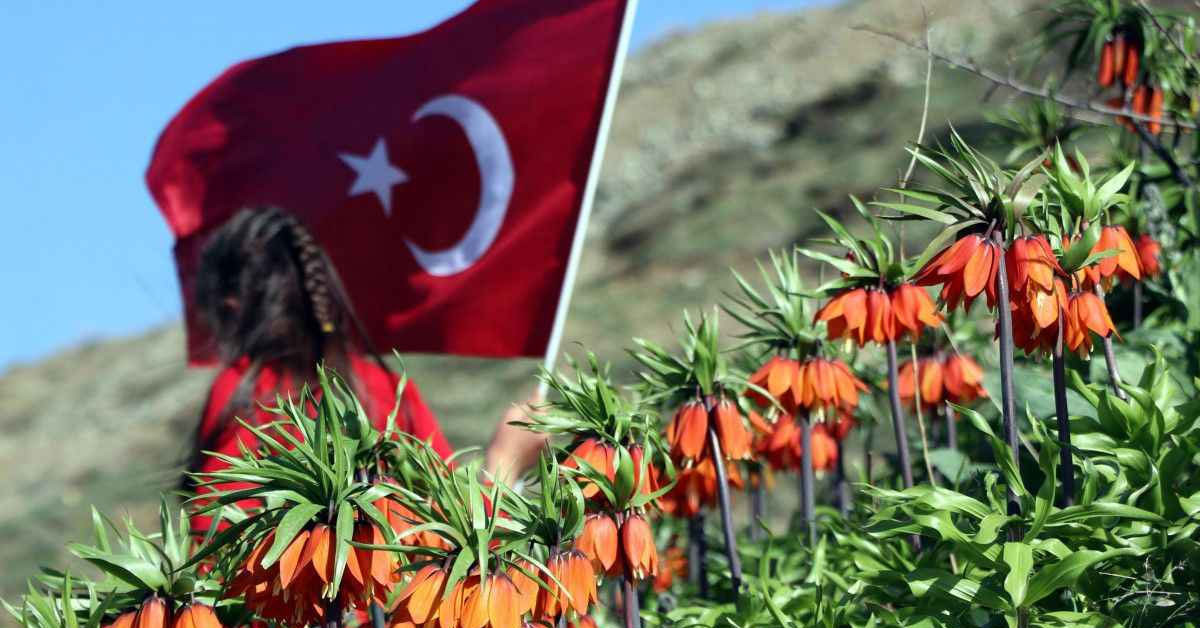 Görenleri kendisine aşık ediyor...