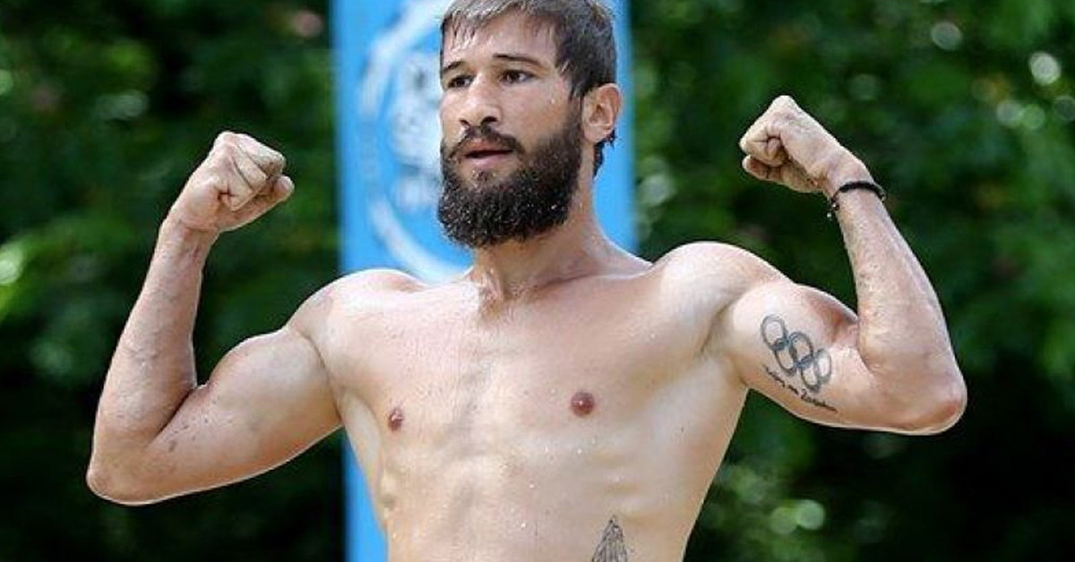 Adem gözyaşlarını tutamadı