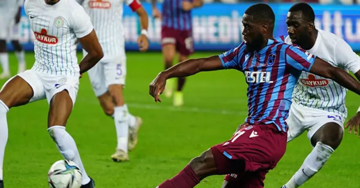 HANGİ MEVKİDE OYNAMAKTADIR?