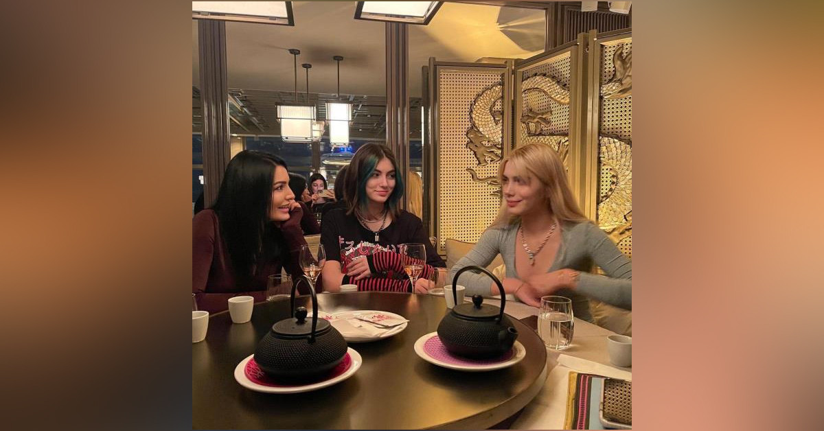 İlk şarkısını çıkarıyor