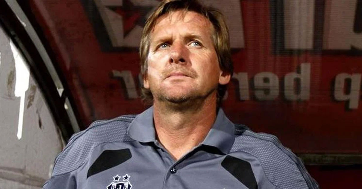 Yardımcılarıyla takip etti