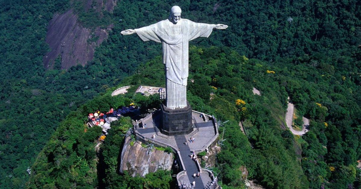 KURTARICI İSA HEYKELİ, BREZİLYA
