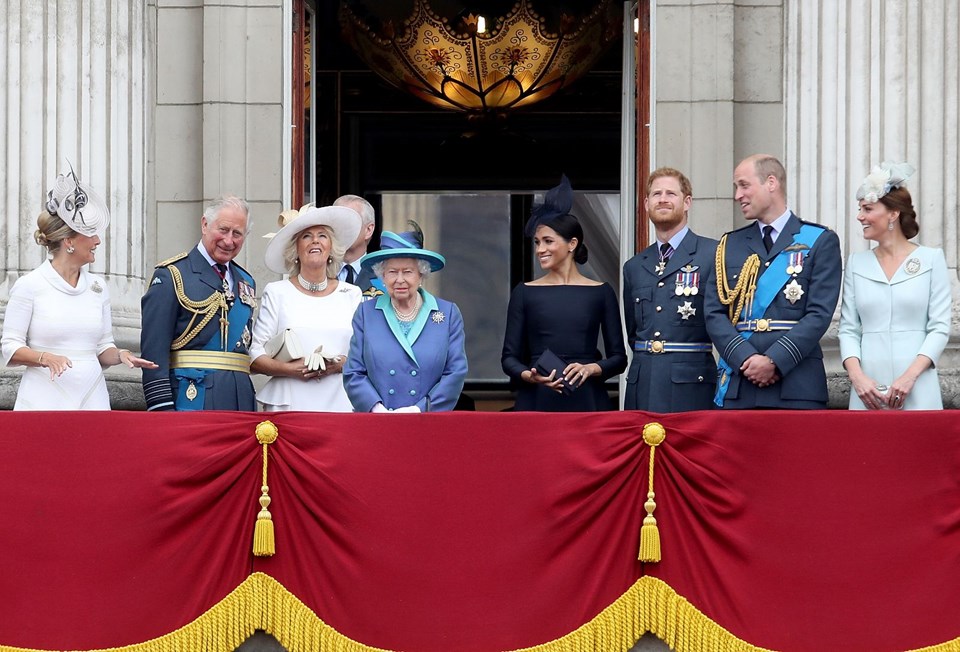 Meghan Markle Kraliçe'nin Gözdesi Oldu