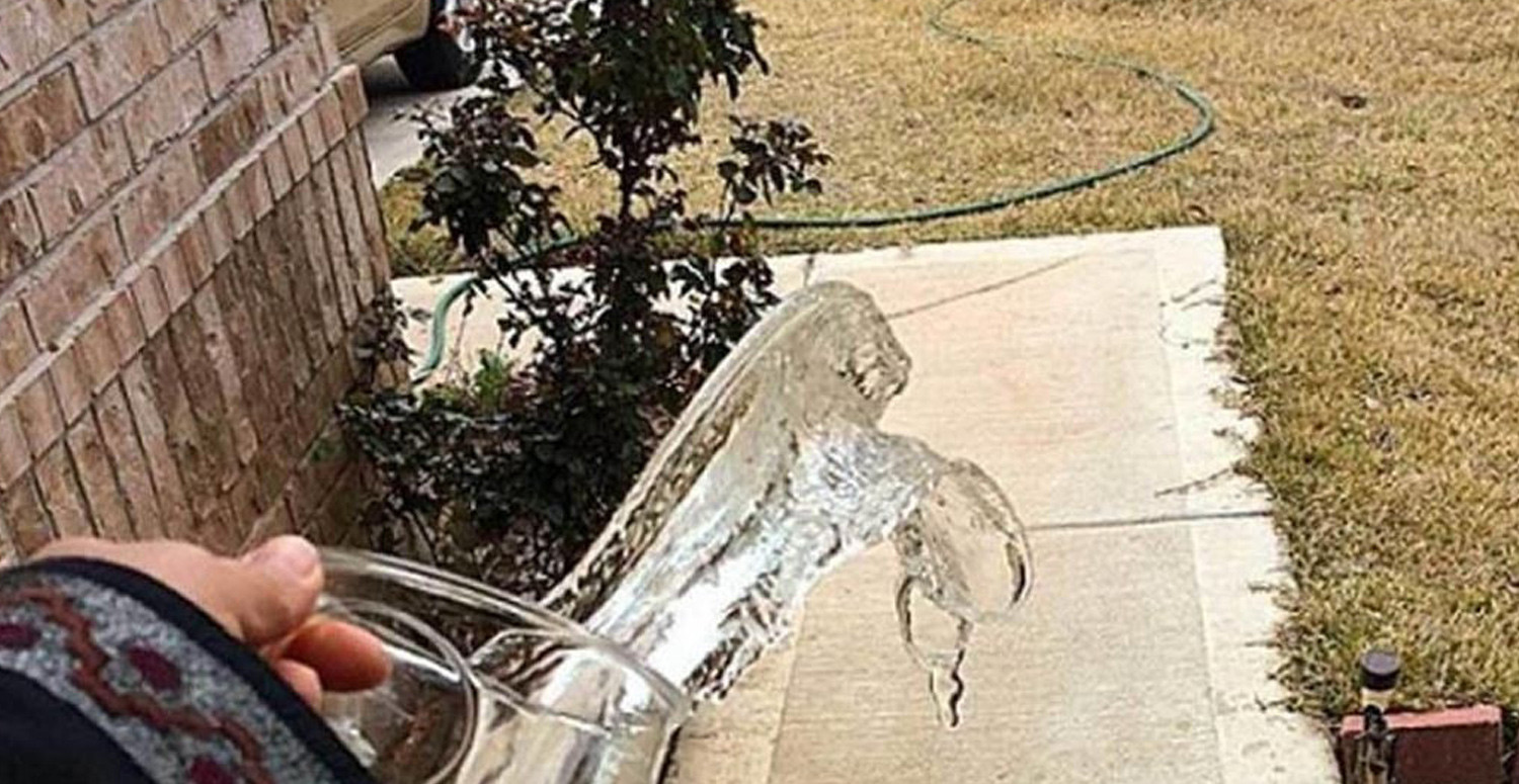 YOLCULUĞA ÇIKAN KİŞİNİN ARKASINDAN SU DÖKMEK