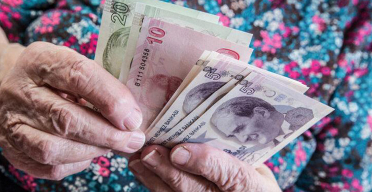 2022 Yılında Emeklileri Neler Bekliyor? Maaş, 3 Maaş Avans, ikramiye ve İntibak Zammı İşte Detaylar