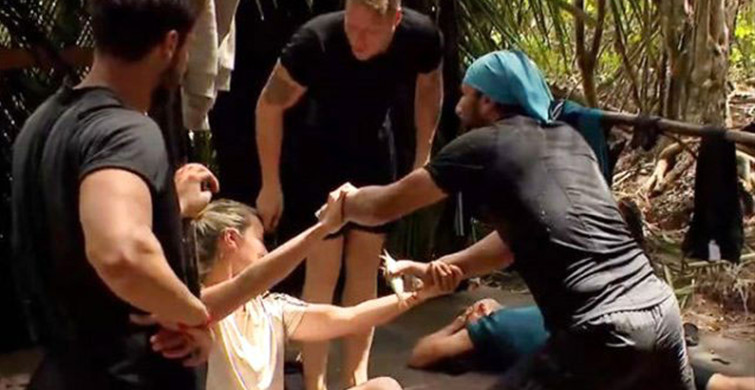 Survivor'da Yasin, Evrim'e Tuttuğu Balığı Öptürmeye Çalıştı