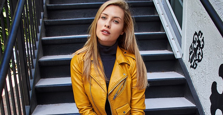 Serdar Ortaç'ın Eşi Chloe Loughnan'ın Yeni İşi