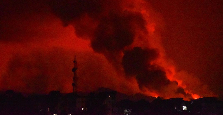 Afrika'nın En Aktif Yanardağı Nyiragongo Patladı: Goma Nüfusu Sokaklara Döküldü