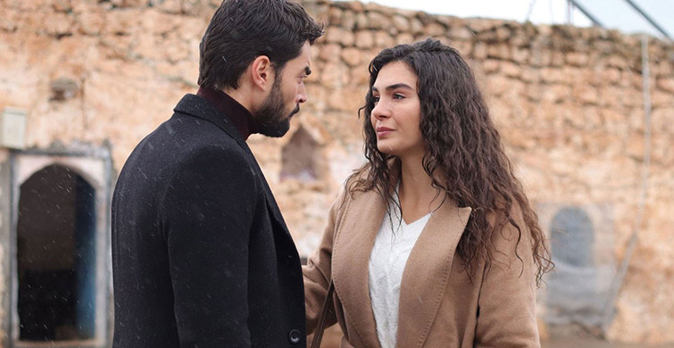 Hercai Dizisinin Görüntü Yönetmeni, Akın Akınözü ve Ebru Şahin'in Set Arkası Pozunu Paylaştı