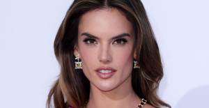 Alessandra Ambrosio Kırmızı Bikinisiyle Beğeni Topladı