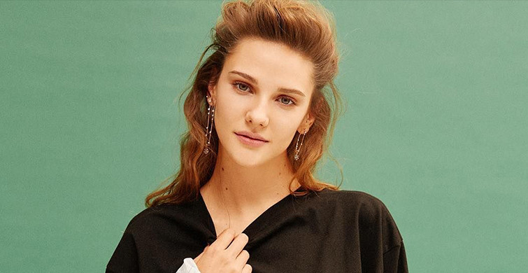  Alina Boz'dan Romantik Kutlama