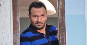 Ali Sunal, Eşi Nazlı Kurbanzade ve Kızı Narin İle Paylaşım Yaptı