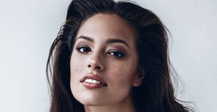 Ashley Graham'ın Özel Kareleri Basına Sızdı