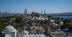 Ayasofya-i Kebir Camii Şerifi İbadete Açıldı! İlk Görüntüler