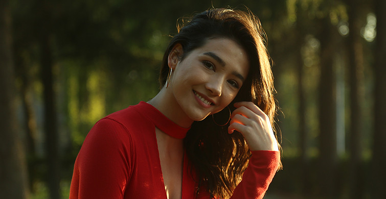 Aybüke Pusat Araba Videosuyla Sosyal Medyayı Salladı