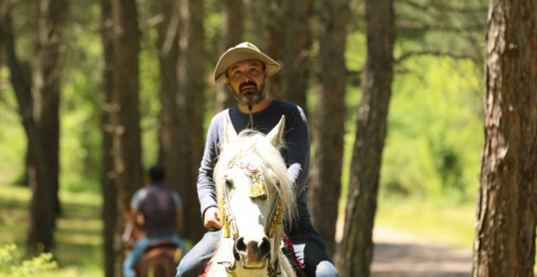 At Severler Kendini Balıkesir'in Doğasına Attı