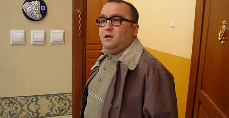Erdem Baş Setlere Seksenler Dizisi İle Dönüş Yapıyor