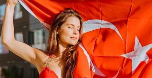 Bu Sevgi Karşılıklı! Ülkece Ayrı Bir Sempati Duyduğumuz 11 Yabancı Ünlü