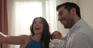 Bebek Geliyorum Demez Filmi Nerede Çekildi? Oyuncuları Kimler, Konusu Ne?