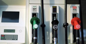 Benzine İndirim, Motorine Zam!