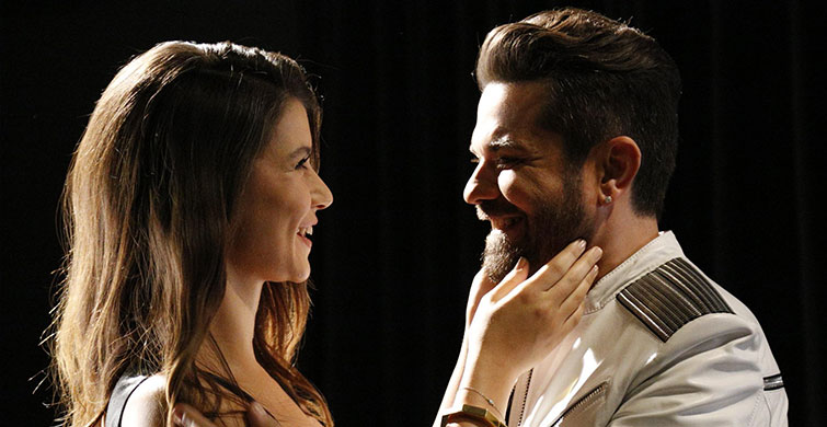 Beren Saat ile Kenan Doğulu Keyifli Halleriyle Dikkat Çekti