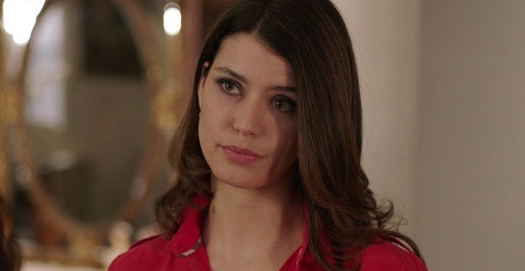 Beren Saat'ten Şaşırtan Set Paylaşımı