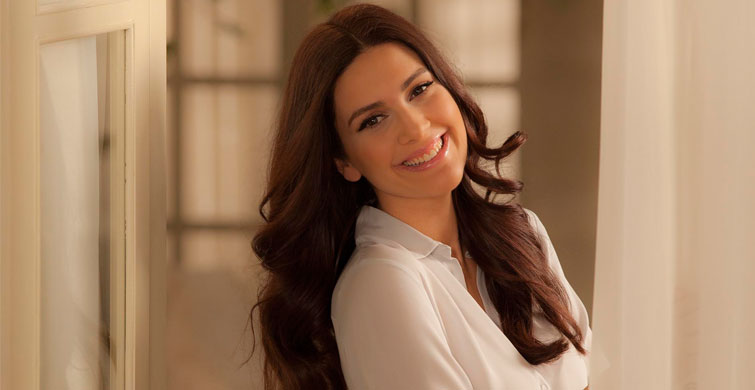 Bergüzar Korel'in Kafesine Araplar Tarafında Büyük İlgi!