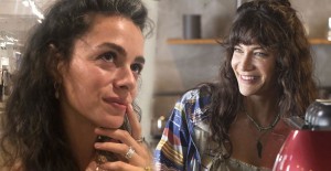 Berrak Tüzünataç, Özge Özpirinççi’nin Doğum Gününü Kutladı