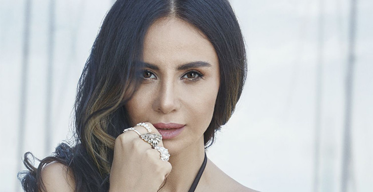 Betül Demir 39 Derece Ateşle Konser Verdi
