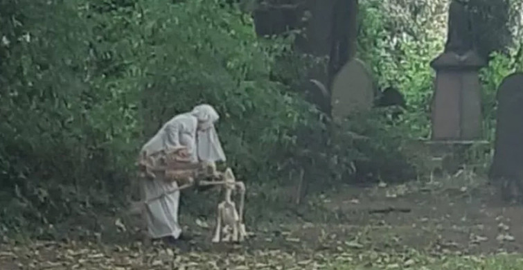 Bu Dansın Yeri Ve Mekânı Çok Korkunç