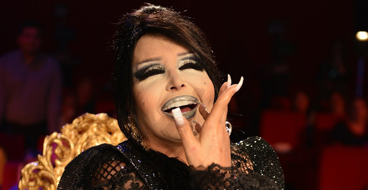 Bülent Ersoy'un Harbiye Kostümleri Olay Oldu