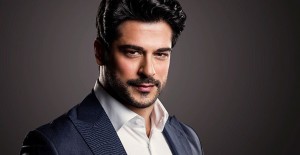 Burak Özçivit'ten Örnek Davranış